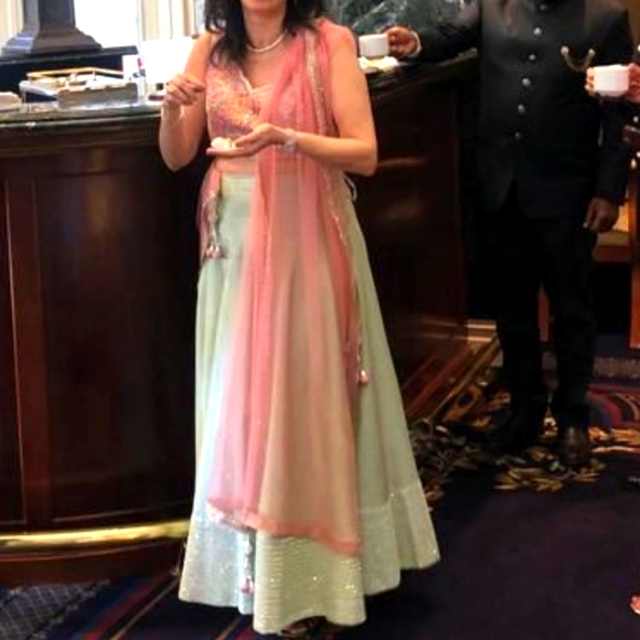 Embroidered lehenga in pink and green, size M/L🩷 💚 - Picture 3 of 4